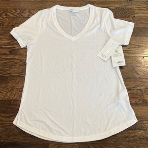 NWT Athleta essential V Neck Tee - White Size M